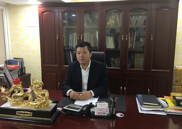 蒙太奇董事長趙廣全攜全體員工給大家拜年啦！